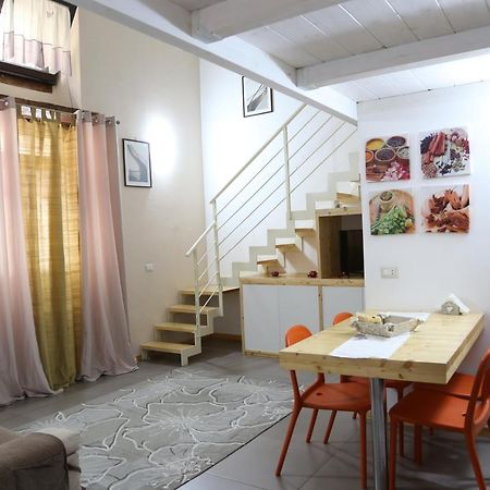 Appartamenti Laura Wi-Fi Curti Kültér fotó