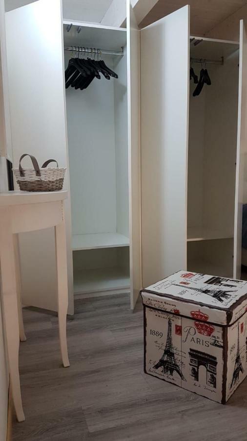 Appartamenti Laura Wi-Fi Curti Kültér fotó